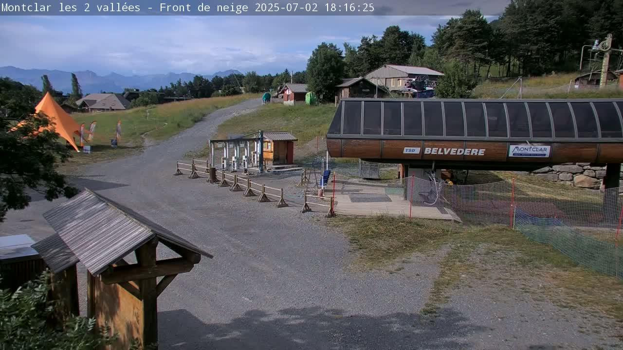 Saint Jaen, Montclar Station les 2 Vallées ( Station the 2 Valleys) & Hotel Area Live Cam - Digne-les-Bains, 	Alpes-de-Haute-Provence, Provence-Alpes-Côte d’Azur, France