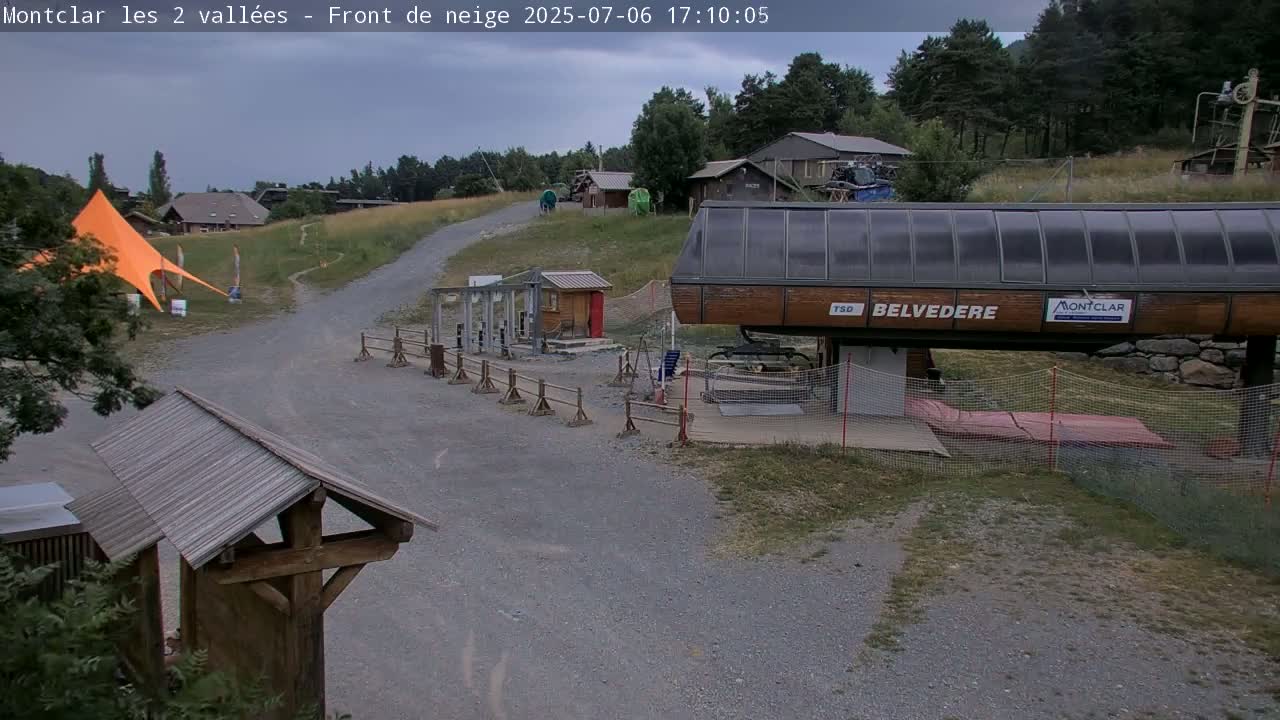 Saint Jaen, Montclar Station les 2 Vallées ( Station the 2 Valleys) & Hotel Area Live Cam - Digne-les-Bains, 	Alpes-de-Haute-Provence, Provence-Alpes-Côte d’Azur, France