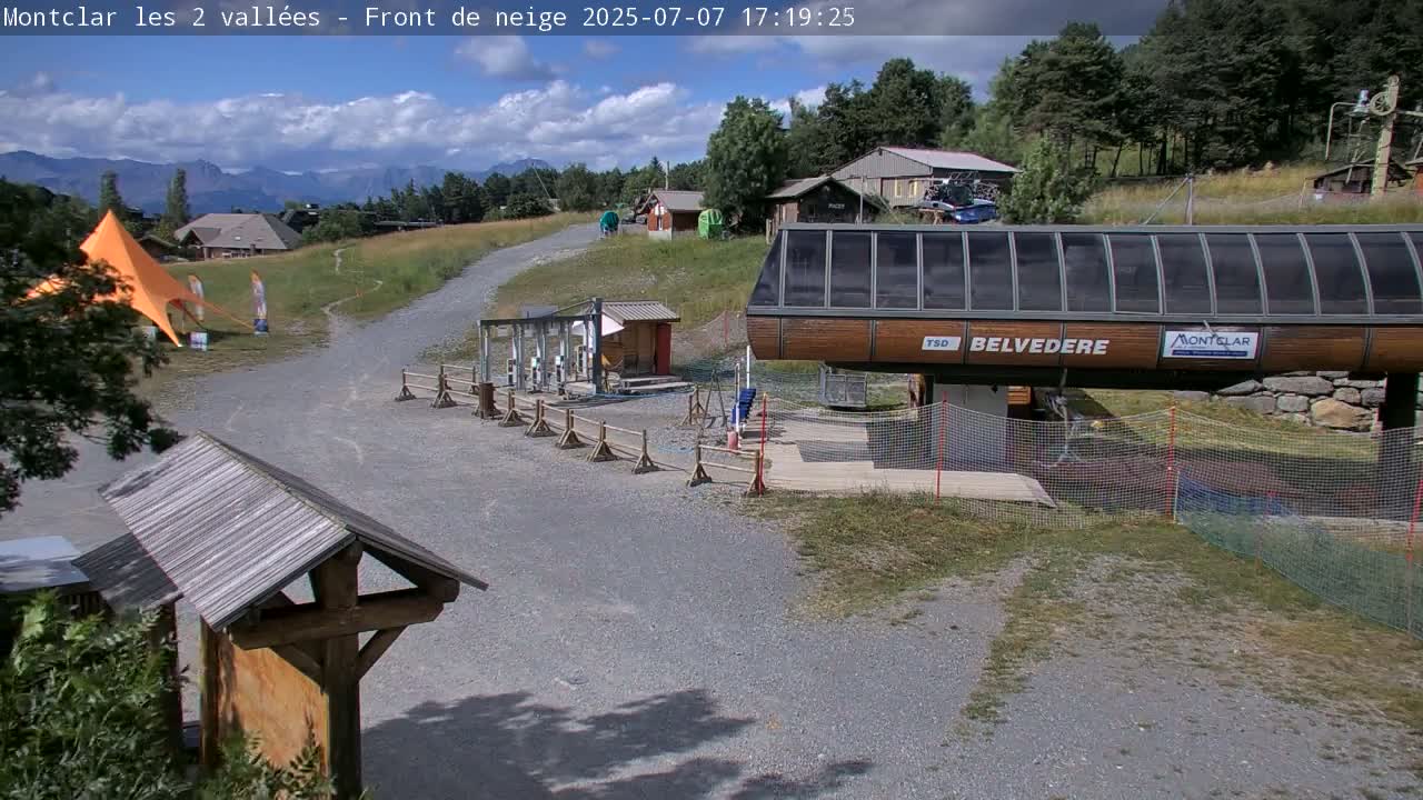 Saint Jaen, Montclar Station les 2 Vallées ( Station the 2 Valleys) & Hotel Area Live Cam - Digne-les-Bains, 	Alpes-de-Haute-Provence, Provence-Alpes-Côte d’Azur, France
