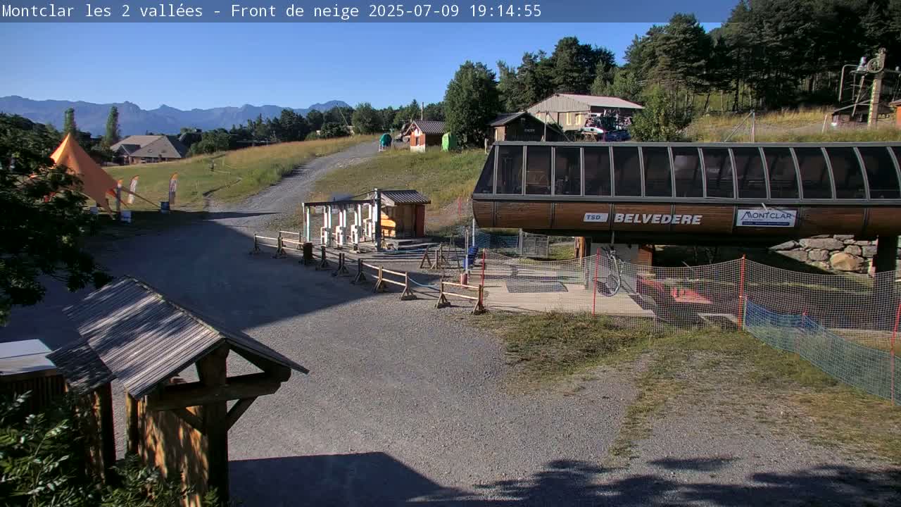 Saint Jaen, Montclar Station les 2 Vallées ( Station the 2 Valleys) & Hotel Area Live Cam - Digne-les-Bains, 	Alpes-de-Haute-Provence, Provence-Alpes-Côte d’Azur, France