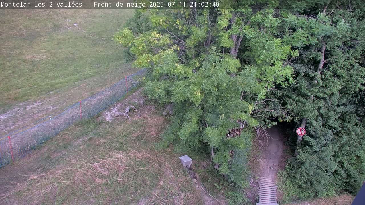 Saint Jaen, Montclar Station les 2 Vallées ( Station the 2 Valleys) & Hotel Area Live Cam - Digne-les-Bains, 	Alpes-de-Haute-Provence, Provence-Alpes-Côte d’Azur, France