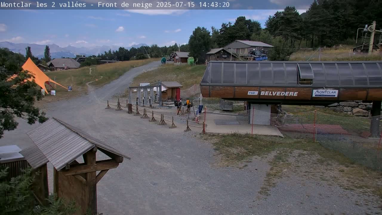 Saint Jaen, Montclar Station les 2 Vallées ( Station the 2 Valleys) & Hotel Area Live Cam - Digne-les-Bains, 	Alpes-de-Haute-Provence, Provence-Alpes-Côte d’Azur, France