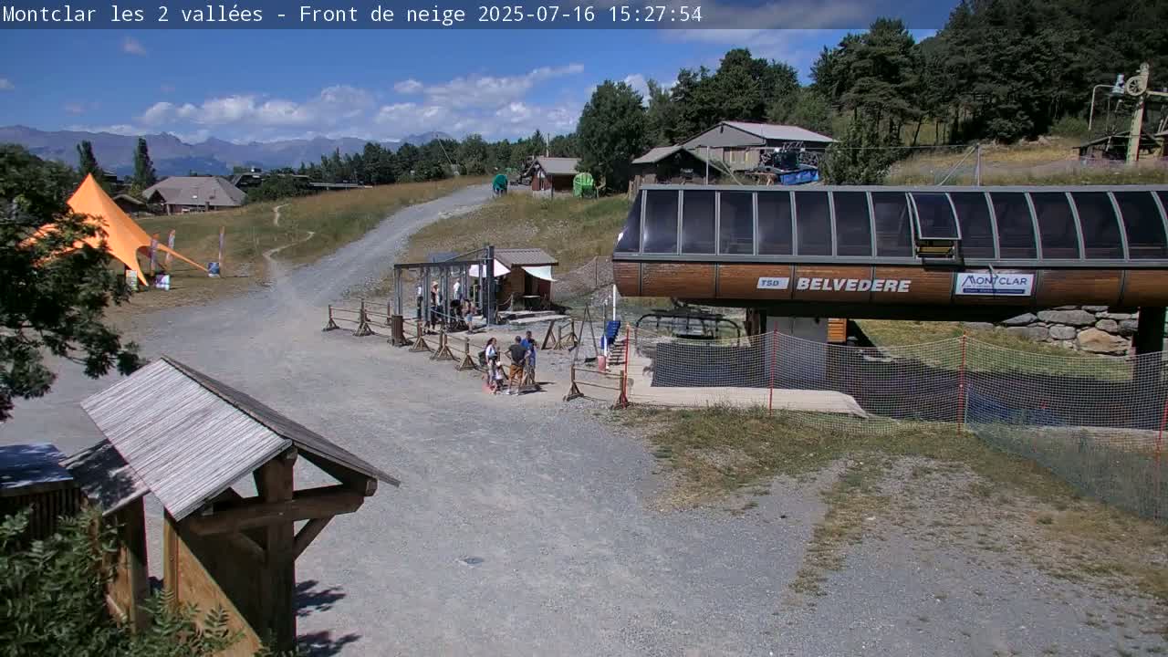 Saint Jaen, Montclar Station les 2 Vallées ( Station the 2 Valleys) & Hotel Area Live Cam - Digne-les-Bains, 	Alpes-de-Haute-Provence, Provence-Alpes-Côte d’Azur, France