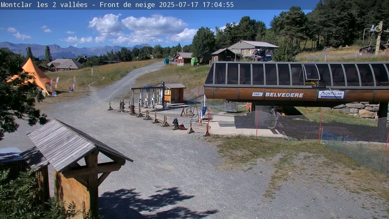 Saint Jaen, Montclar Station les 2 Vallées ( Station the 2 Valleys) & Hotel Area Live Cam - Digne-les-Bains, 	Alpes-de-Haute-Provence, Provence-Alpes-Côte d’Azur, France