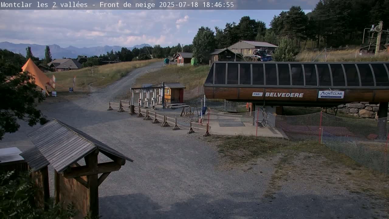 Saint Jaen, Montclar Station les 2 Vallées ( Station the 2 Valleys) & Hotel Area Live Cam - Digne-les-Bains, 	Alpes-de-Haute-Provence, Provence-Alpes-Côte d’Azur, France