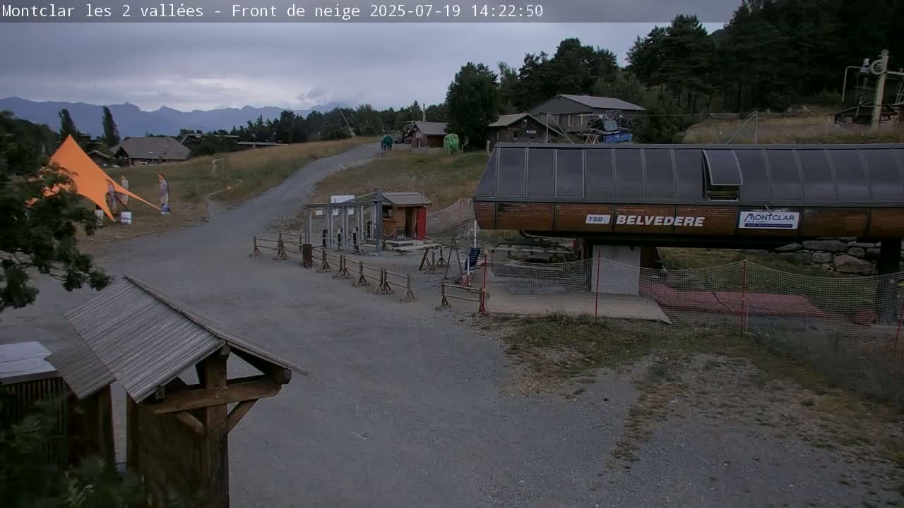 Saint Jaen, Montclar Station les 2 Vallées ( Station the 2 Valleys) & Hotel Area Live Cam - Digne-les-Bains, 	Alpes-de-Haute-Provence, Provence-Alpes-Côte d’Azur, France