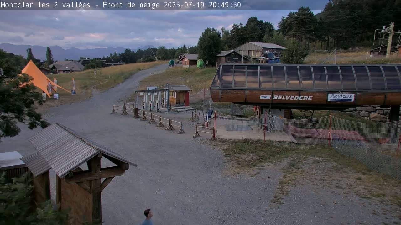 Saint Jaen, Montclar Station les 2 Vallées ( Station the 2 Valleys) & Hotel Area Live Cam - Digne-les-Bains, 	Alpes-de-Haute-Provence, Provence-Alpes-Côte d’Azur, France