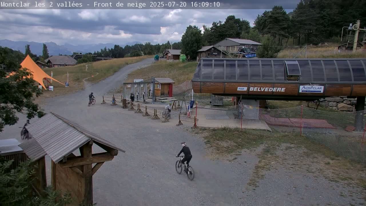 Saint Jaen, Montclar Station les 2 Vallées ( Station the 2 Valleys) & Hotel Area Live Cam - Digne-les-Bains, 	Alpes-de-Haute-Provence, Provence-Alpes-Côte d’Azur, France