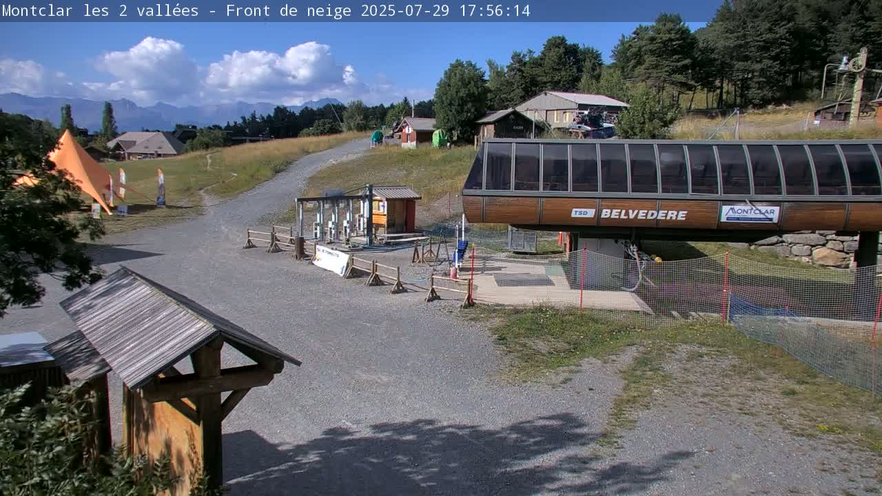 Saint Jaen, Montclar Station les 2 Vallées ( Station the 2 Valleys) & Hotel Area Live Cam - Digne-les-Bains, 	Alpes-de-Haute-Provence, Provence-Alpes-Côte d’Azur, France