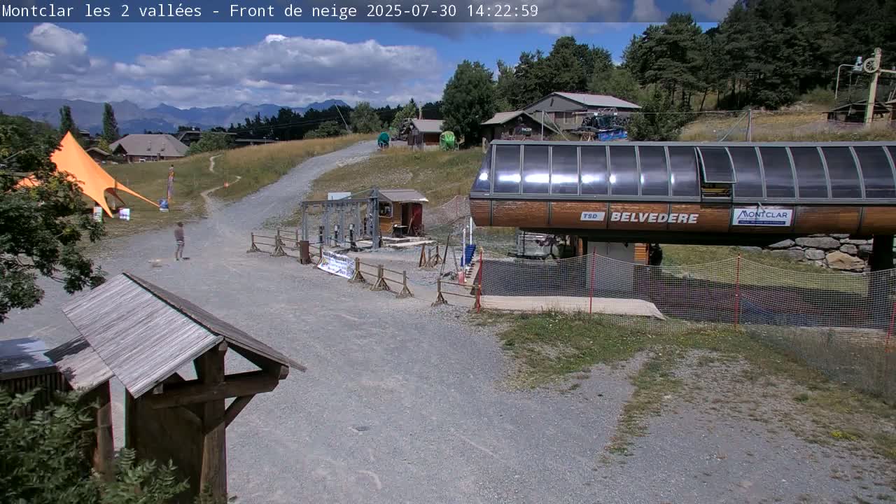 Saint Jaen, Montclar Station les 2 Vallées ( Station the 2 Valleys) & Hotel Area Live Cam - Digne-les-Bains, 	Alpes-de-Haute-Provence, Provence-Alpes-Côte d’Azur, France