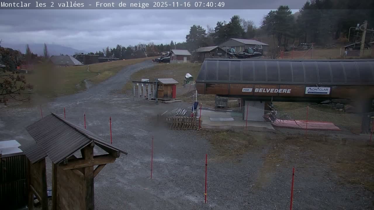 Saint Jaen, Montclar Station les 2 Vallées ( Station the 2 Valleys) & Hotel Area Live Cam - Digne-les-Bains, 	Alpes-de-Haute-Provence, Provence-Alpes-Côte d’Azur, France