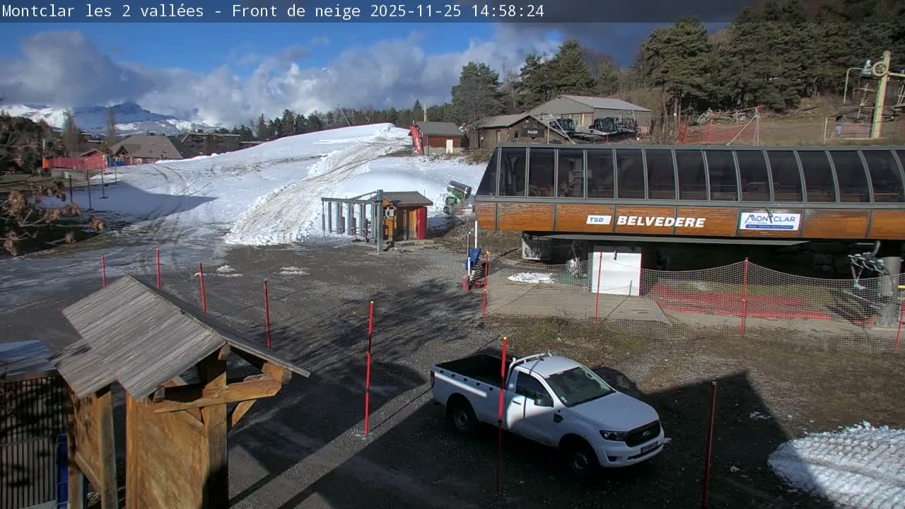 Saint Jaen, Montclar Station les 2 Vallées ( Station the 2 Valleys) & Hotel Area Live Cam - Digne-les-Bains, 	Alpes-de-Haute-Provence, Provence-Alpes-Côte d’Azur, France
