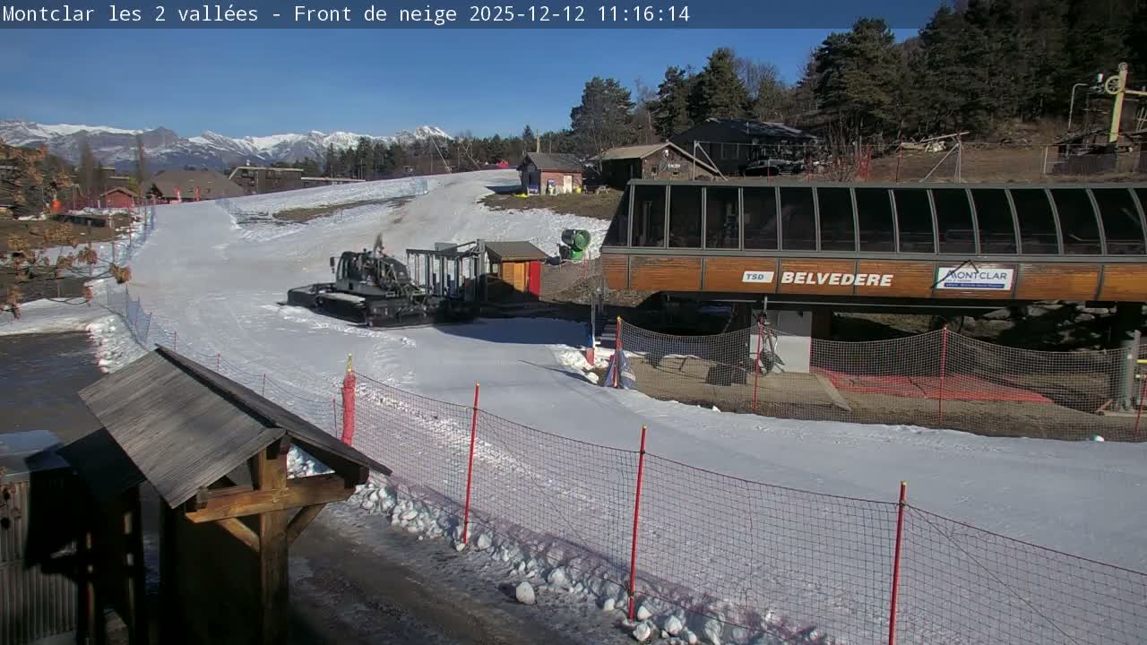 Saint Jaen, Montclar Station les 2 Vallées ( Station the 2 Valleys) & Hotel Area Live Cam - Digne-les-Bains, 	Alpes-de-Haute-Provence, Provence-Alpes-Côte d’Azur, France