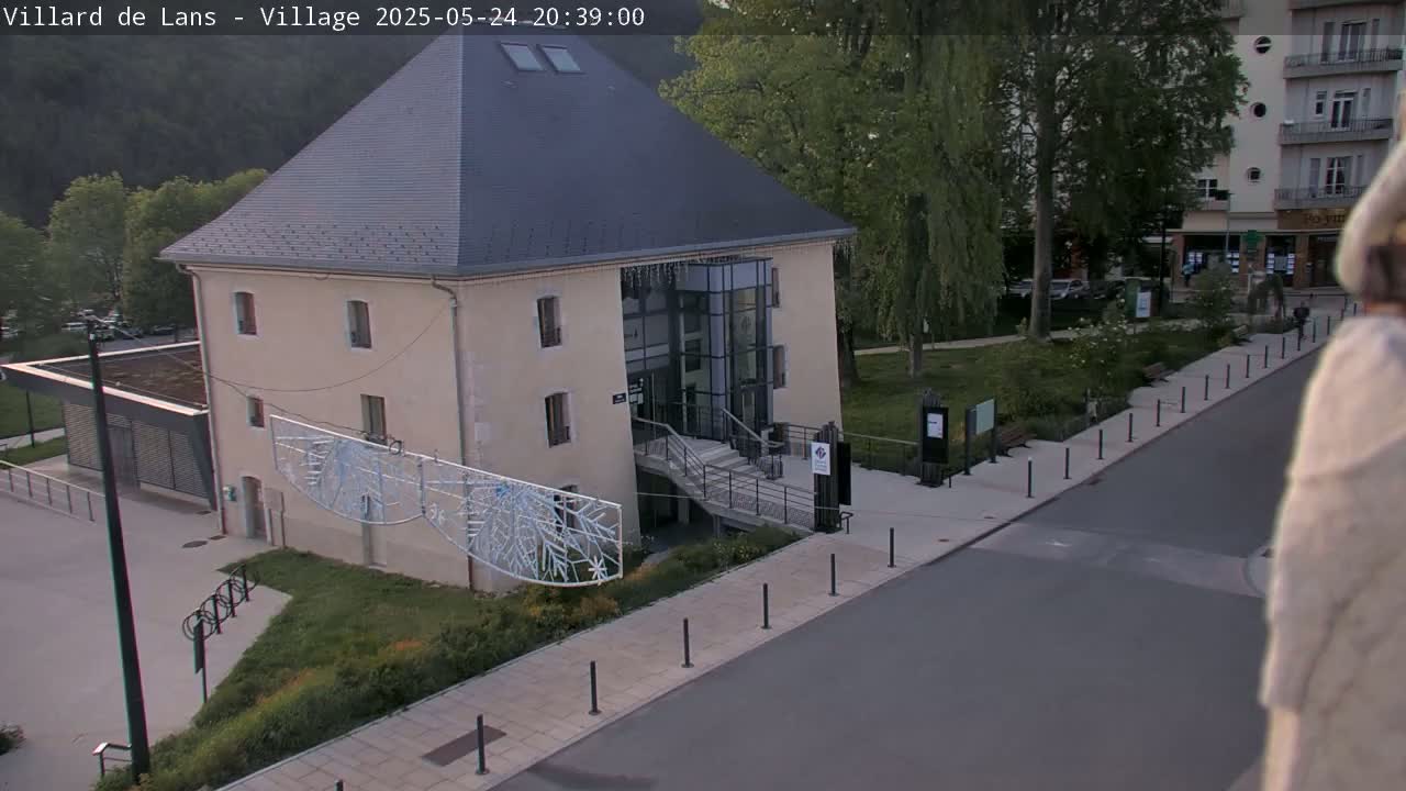 Villard de Lans City Live Cam - Grenoble, Isère, Auvergne-Rhône-Alpes, France