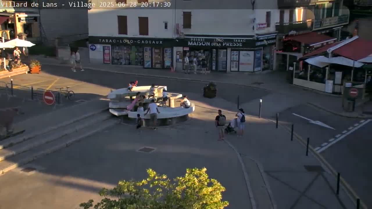 Villard de Lans City Live Cam - Grenoble, Isère, Auvergne-Rhône-Alpes, France