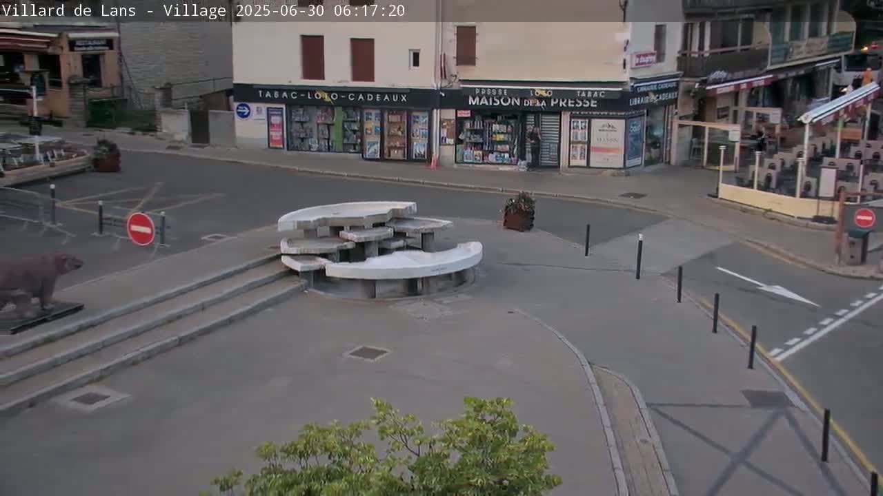 Villard de Lans City Live Cam - Grenoble, Isère, Auvergne-Rhône-Alpes, France