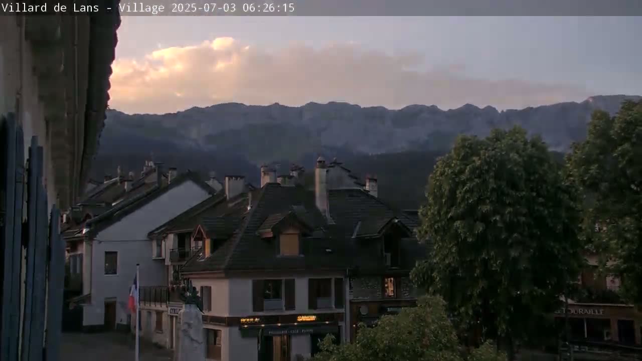 Villard de Lans City Live Cam - Grenoble, Isère, Auvergne-Rhône-Alpes, France