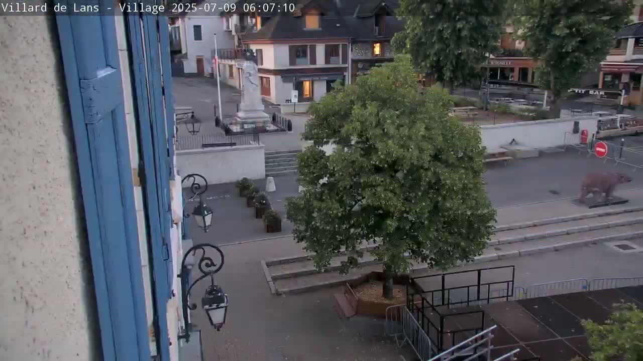Villard de Lans City Live Cam - Grenoble, Isère, Auvergne-Rhône-Alpes, France