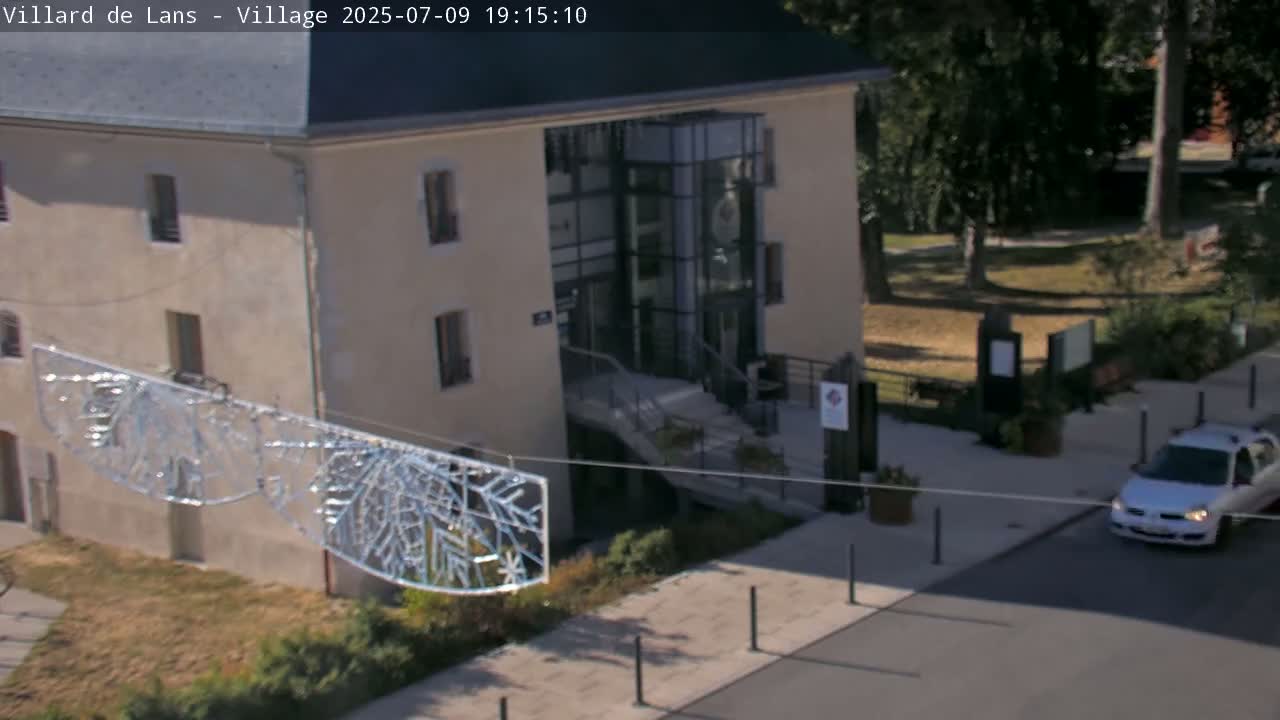 Villard de Lans City Live Cam - Grenoble, Isère, Auvergne-Rhône-Alpes, France