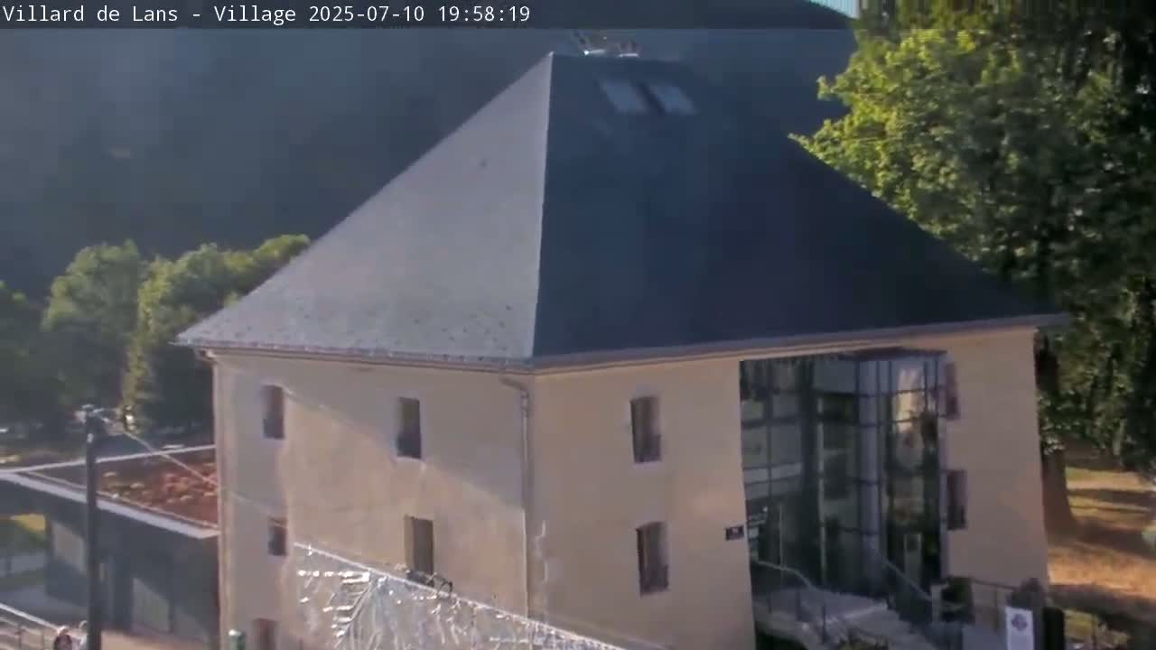 Villard de Lans City Live Cam - Grenoble, Isère, Auvergne-Rhône-Alpes, France