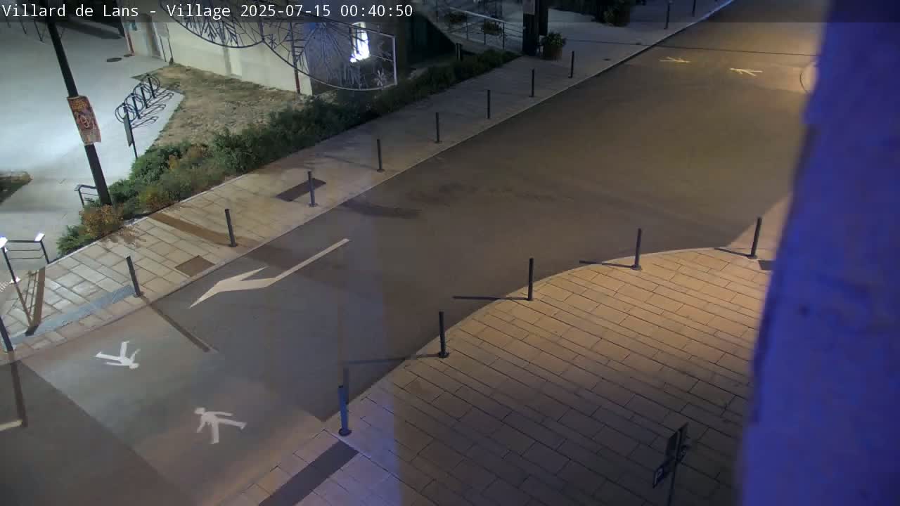 Villard de Lans City Live Cam - Grenoble, Isère, Auvergne-Rhône-Alpes, France