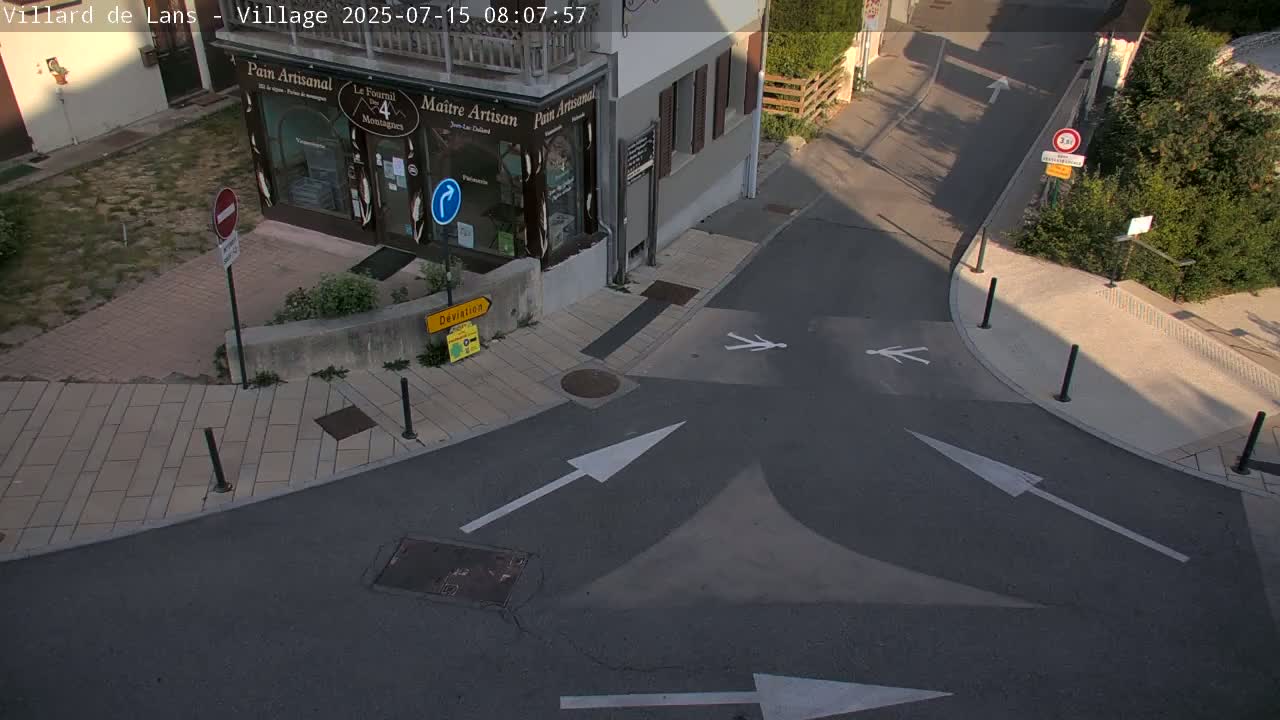 Villard de Lans City Live Cam - Grenoble, Isère, Auvergne-Rhône-Alpes, France