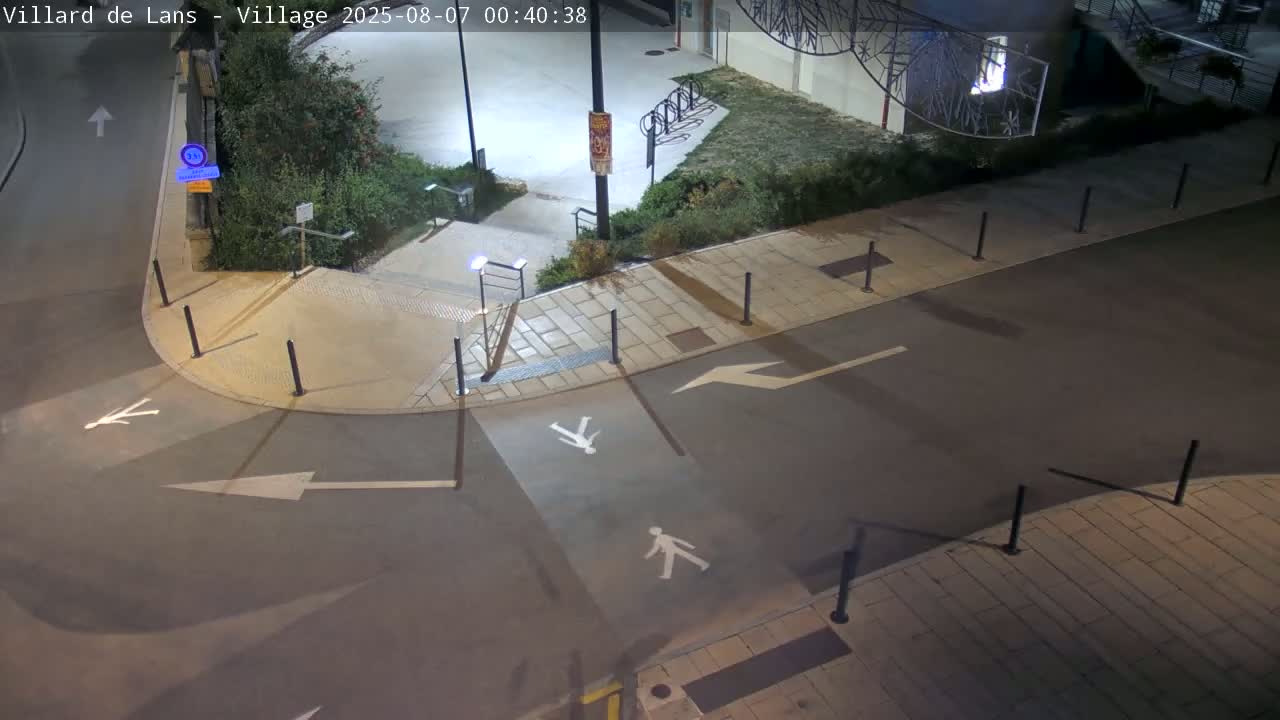 Villard de Lans City Live Cam - Grenoble, Isère, Auvergne-Rhône-Alpes, France