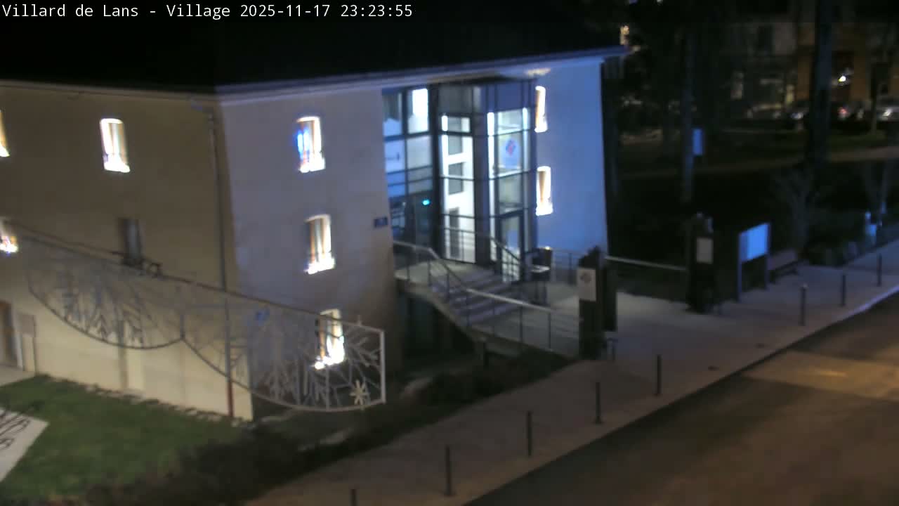 Villard de Lans City Live Cam - Grenoble, Isère, Auvergne-Rhône-Alpes, France