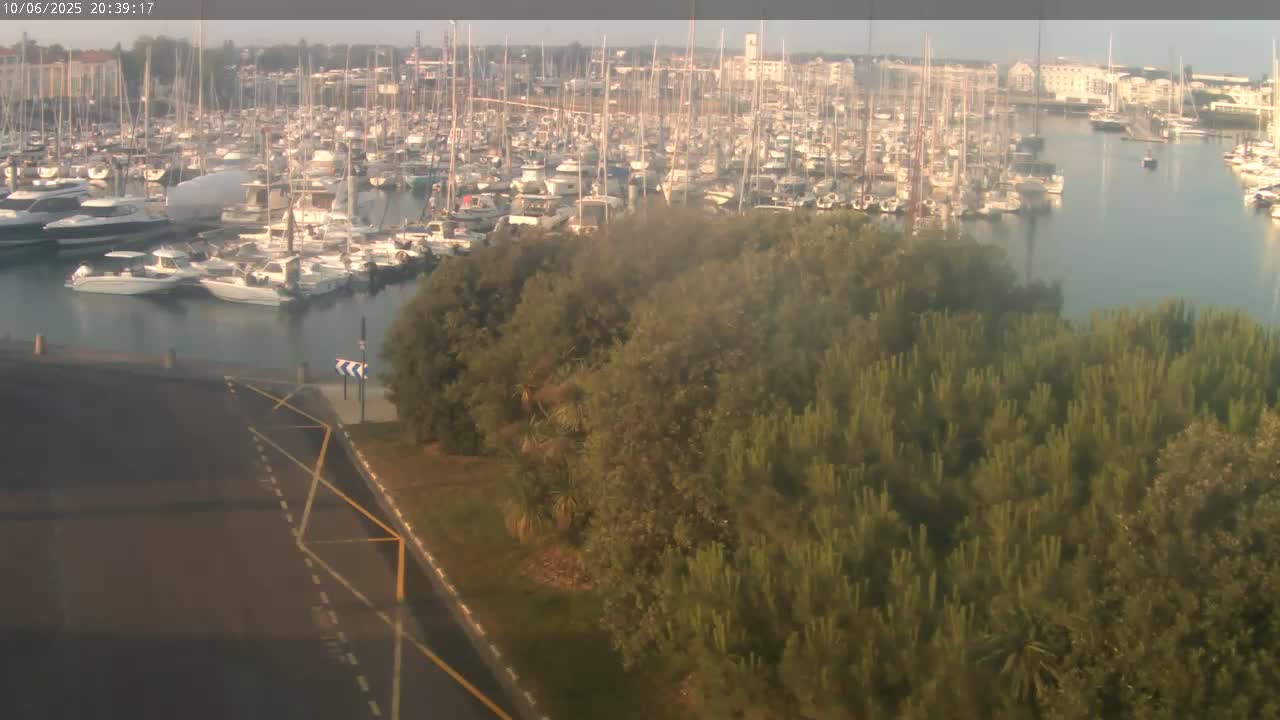 Les Sables-d'Olonne City & Port de Plaisance Olona Port Live Cam - Les Sables-d'Olonne, Vendée, Pays de la Loire, France
