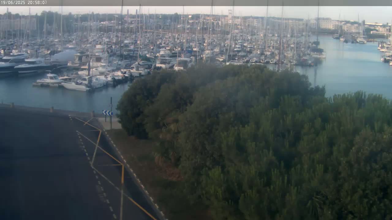Les Sables-d'Olonne City & Port de Plaisance Olona Port Live Cam - Les Sables-d'Olonne, Vendée, Pays de la Loire, France