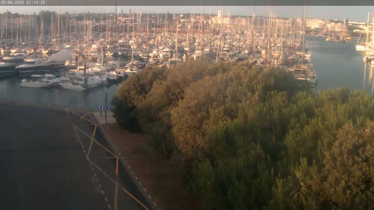 Les Sables-d'Olonne City & Port de Plaisance Olona Port Live Cam - Les Sables-d'Olonne, Vendée, Pays de la Loire, France