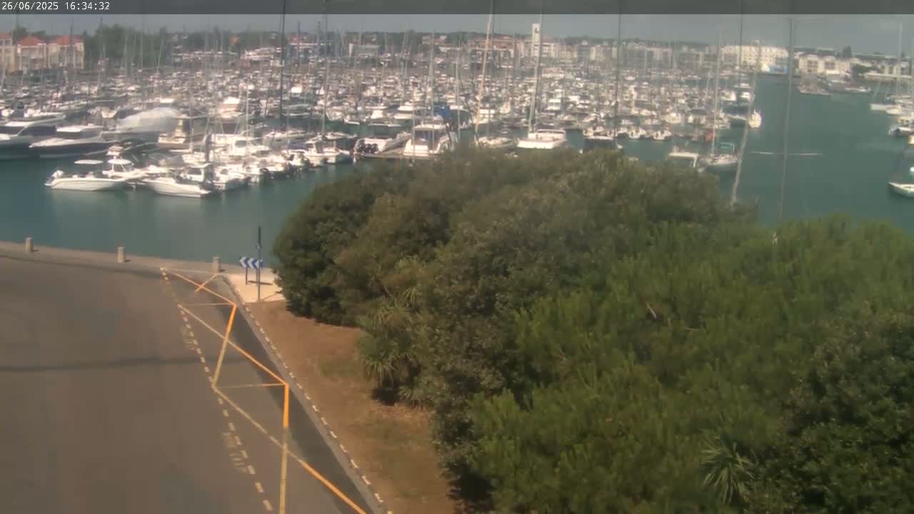 Les Sables-d'Olonne City & Port de Plaisance Olona Port Live Cam - Les Sables-d'Olonne, Vendée, Pays de la Loire, France