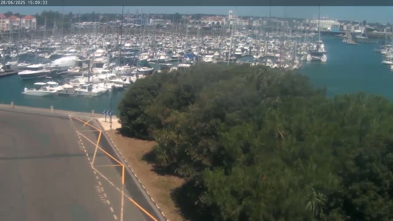 Les Sables-d'Olonne City & Port de Plaisance Olona Port Live Cam - Les Sables-d'Olonne, Vendée, Pays de la Loire, France