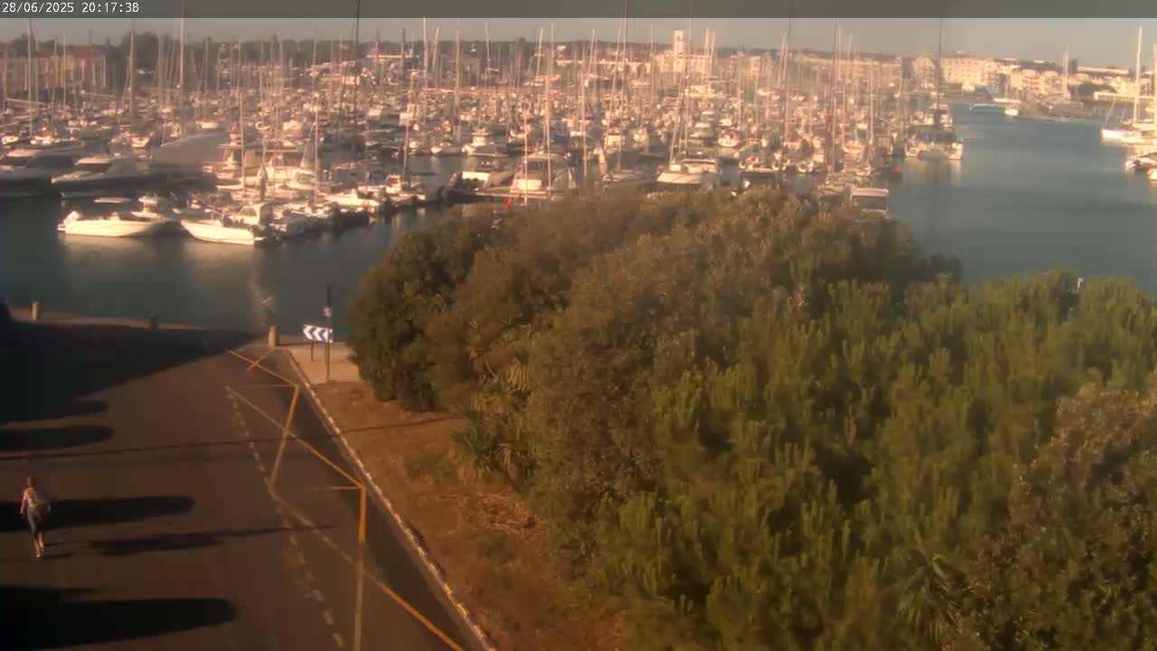 Les Sables-d'Olonne City & Port de Plaisance Olona Port Live Cam - Les Sables-d'Olonne, Vendée, Pays de la Loire, France