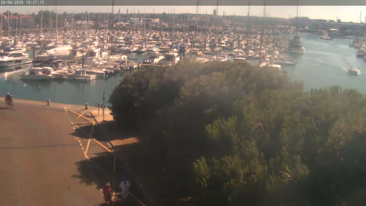 Les Sables-d'Olonne City & Port de Plaisance Olona Port Live Cam - Les Sables-d'Olonne, Vendée, Pays de la Loire, France