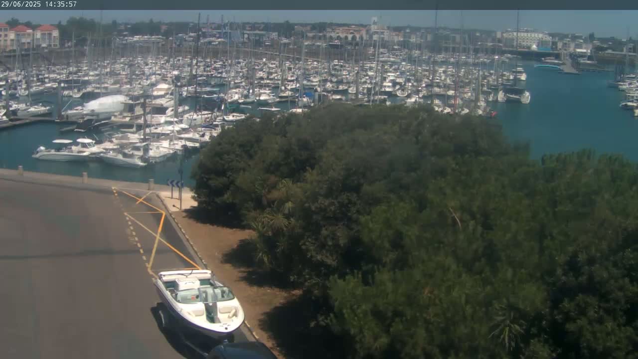 Les Sables-d'Olonne City & Port de Plaisance Olona Port Live Cam - Les Sables-d'Olonne, Vendée, Pays de la Loire, France