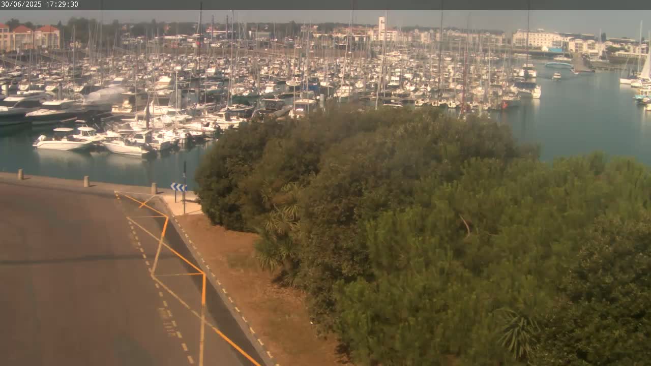 Les Sables-d'Olonne City & Port de Plaisance Olona Port Live Cam - Les Sables-d'Olonne, Vendée, Pays de la Loire, France