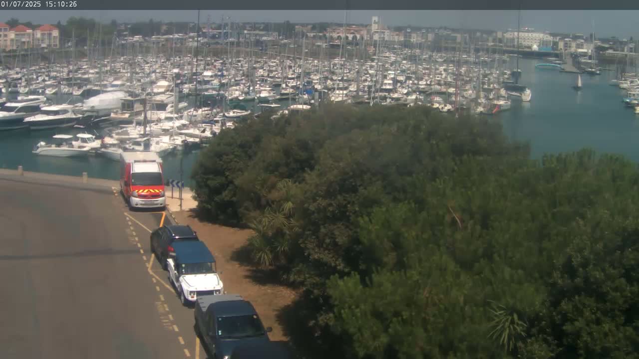 Les Sables-d'Olonne City & Port de Plaisance Olona Port Live Cam - Les Sables-d'Olonne, Vendée, Pays de la Loire, France