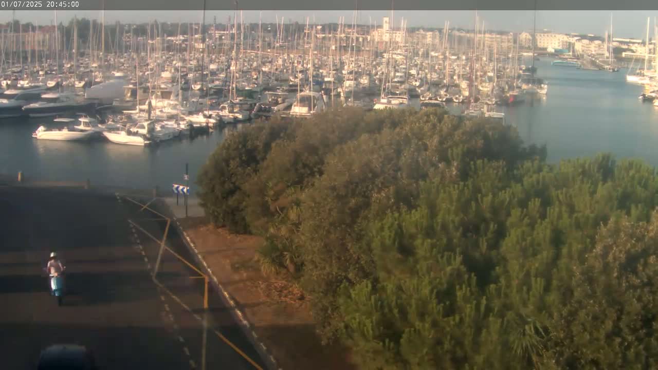 Les Sables-d'Olonne City & Port de Plaisance Olona Port Live Cam - Les Sables-d'Olonne, Vendée, Pays de la Loire, France