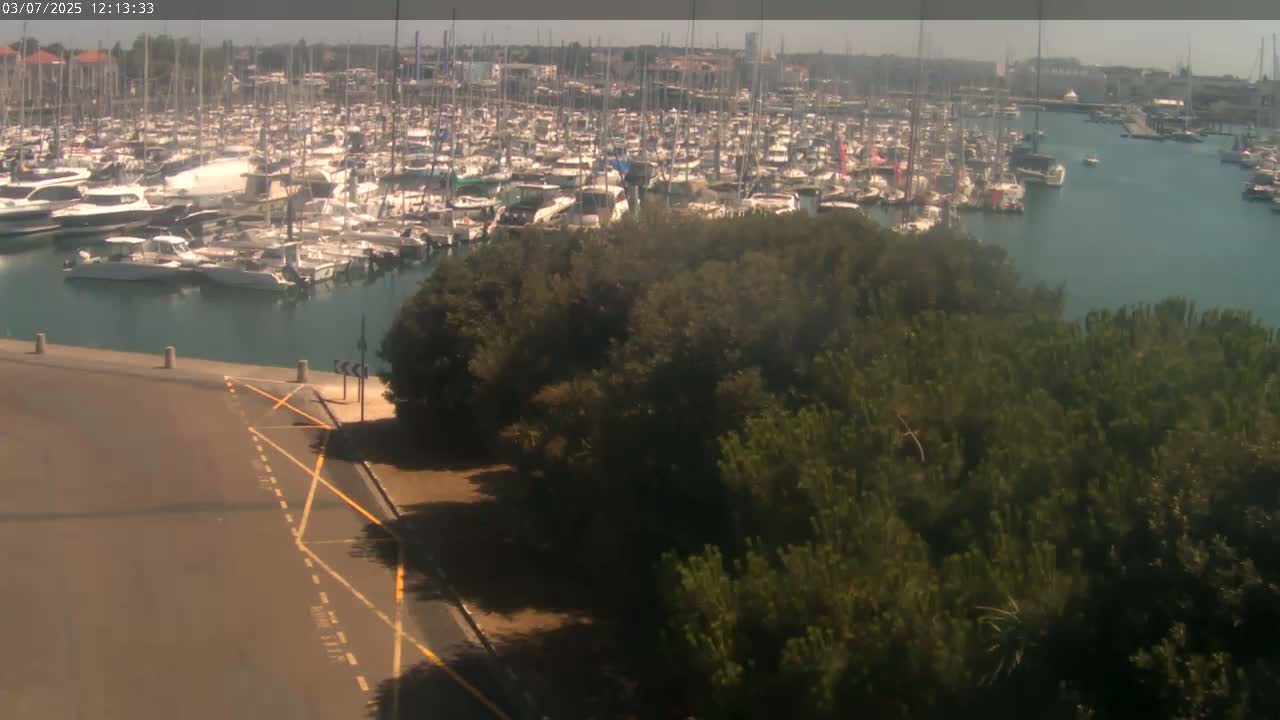 Les Sables-d'Olonne City & Port de Plaisance Olona Port Live Cam - Les Sables-d'Olonne, Vendée, Pays de la Loire, France