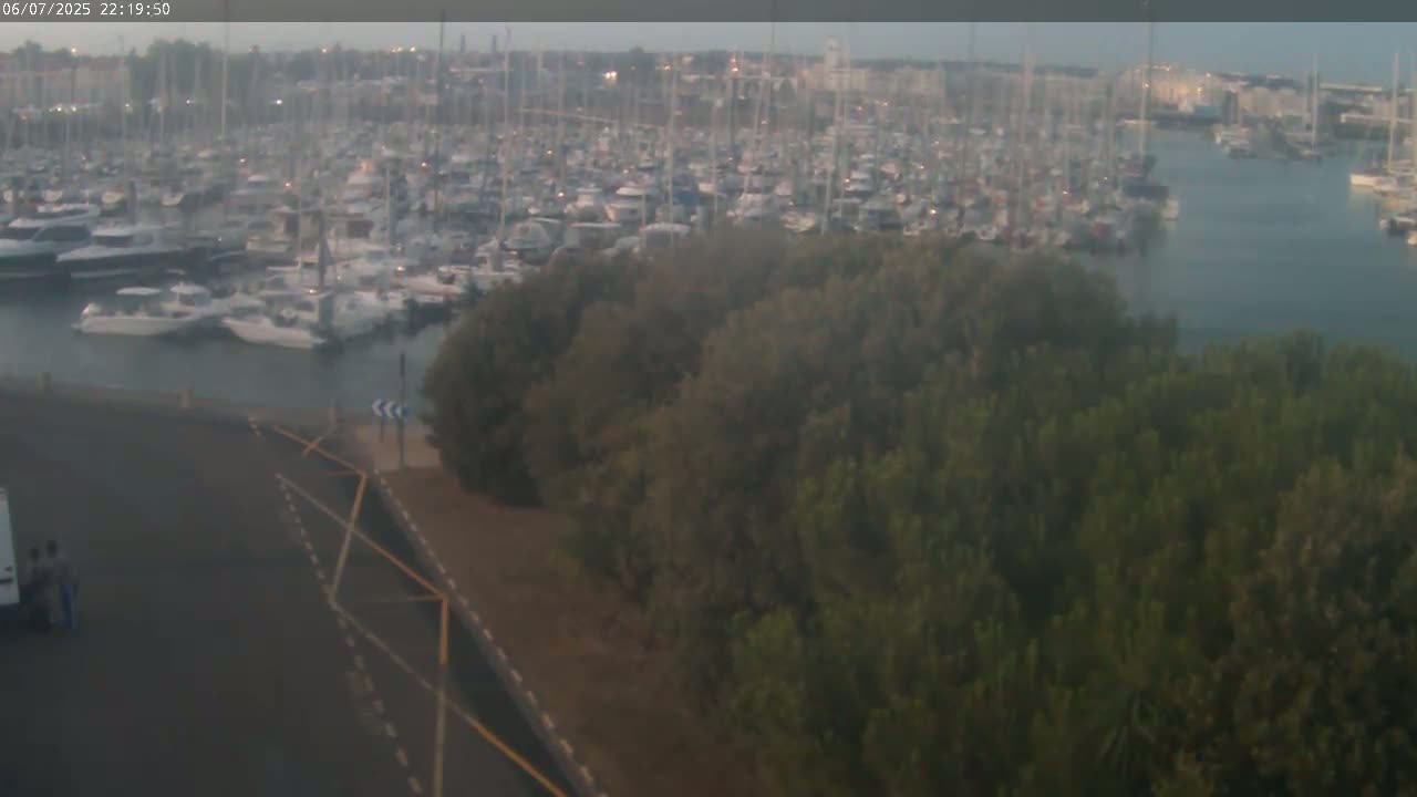 Les Sables-d'Olonne City & Port de Plaisance Olona Port Live Cam - Les Sables-d'Olonne, Vendée, Pays de la Loire, France