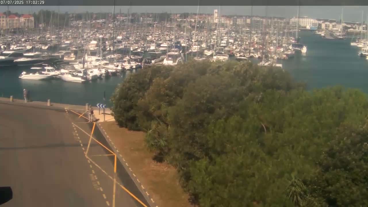 Les Sables-d'Olonne City & Port de Plaisance Olona Port Live Cam - Les Sables-d'Olonne, Vendée, Pays de la Loire, France