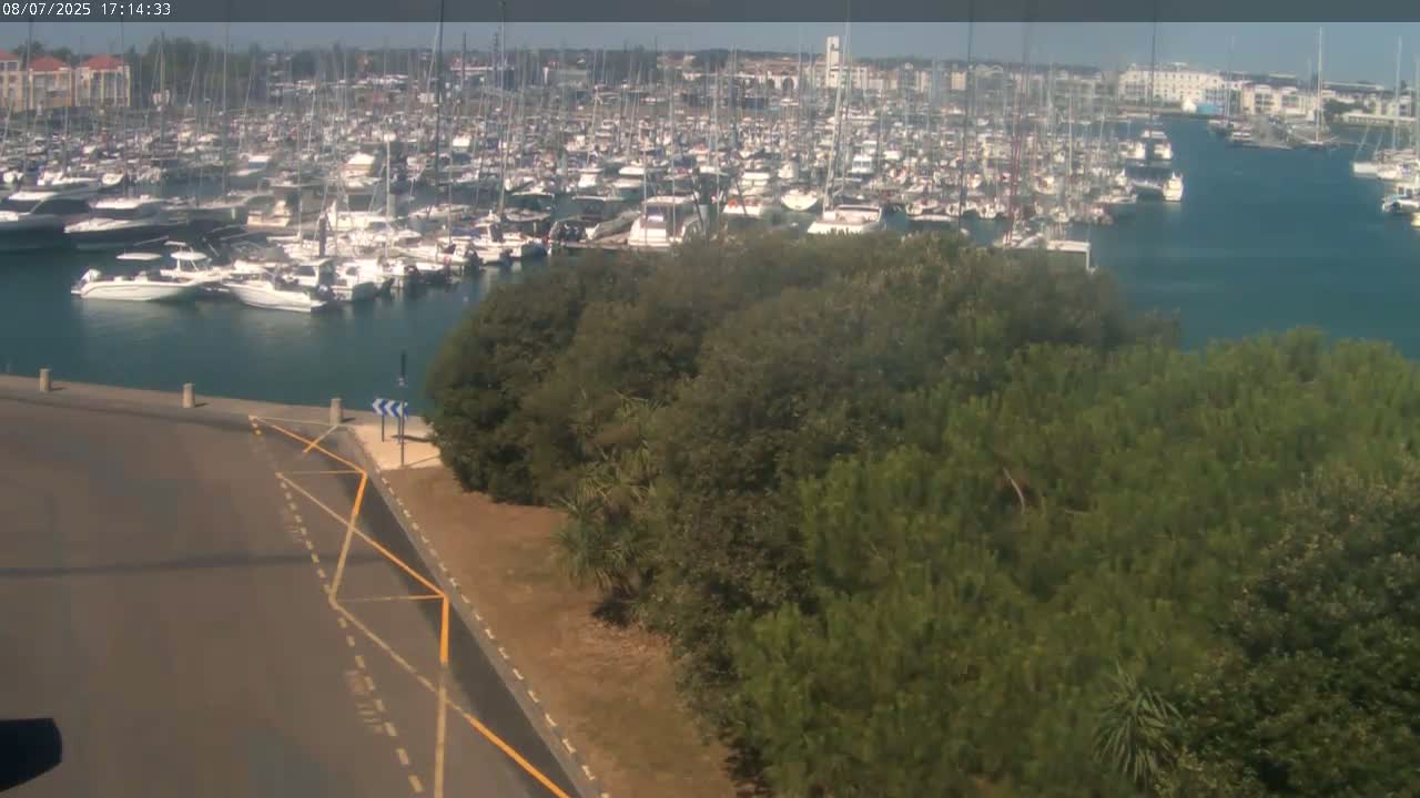 Les Sables-d'Olonne City & Port de Plaisance Olona Port Live Cam - Les Sables-d'Olonne, Vendée, Pays de la Loire, France