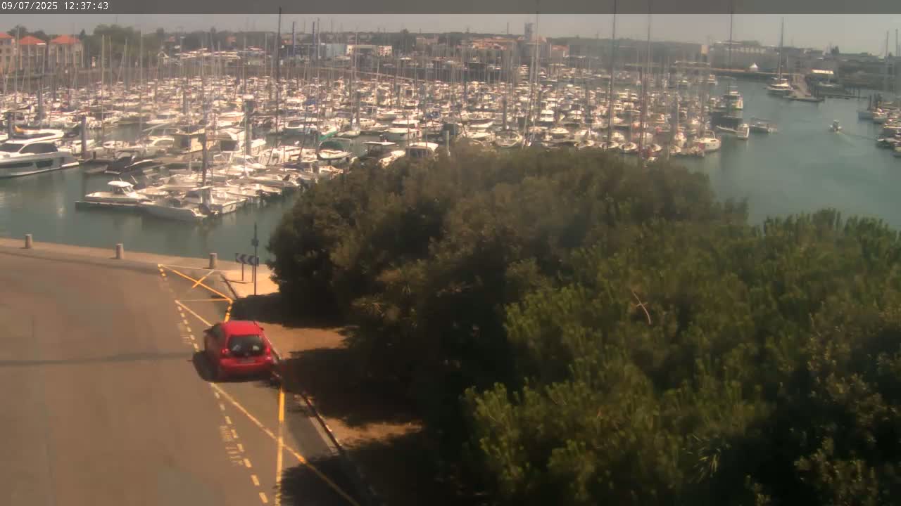 Les Sables-d'Olonne City & Port de Plaisance Olona Port Live Cam - Les Sables-d'Olonne, Vendée, Pays de la Loire, France
