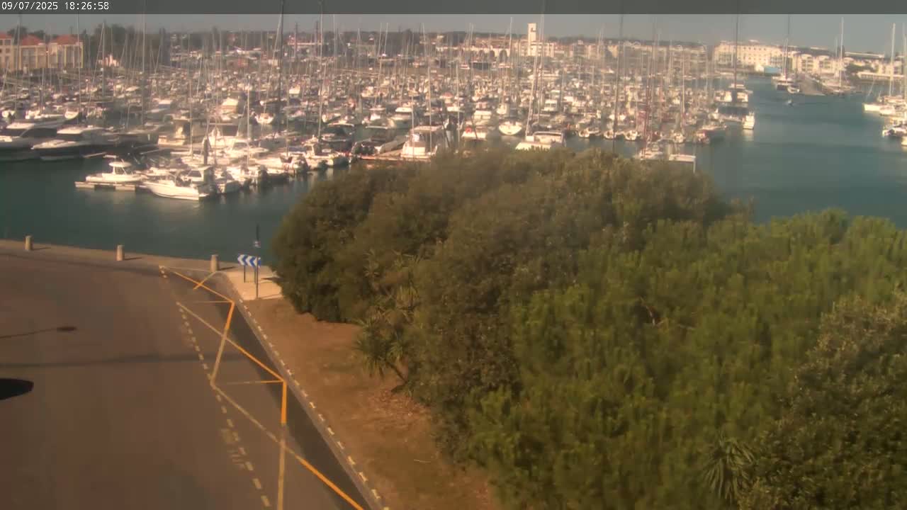 Les Sables-d'Olonne City & Port de Plaisance Olona Port Live Cam - Les Sables-d'Olonne, Vendée, Pays de la Loire, France