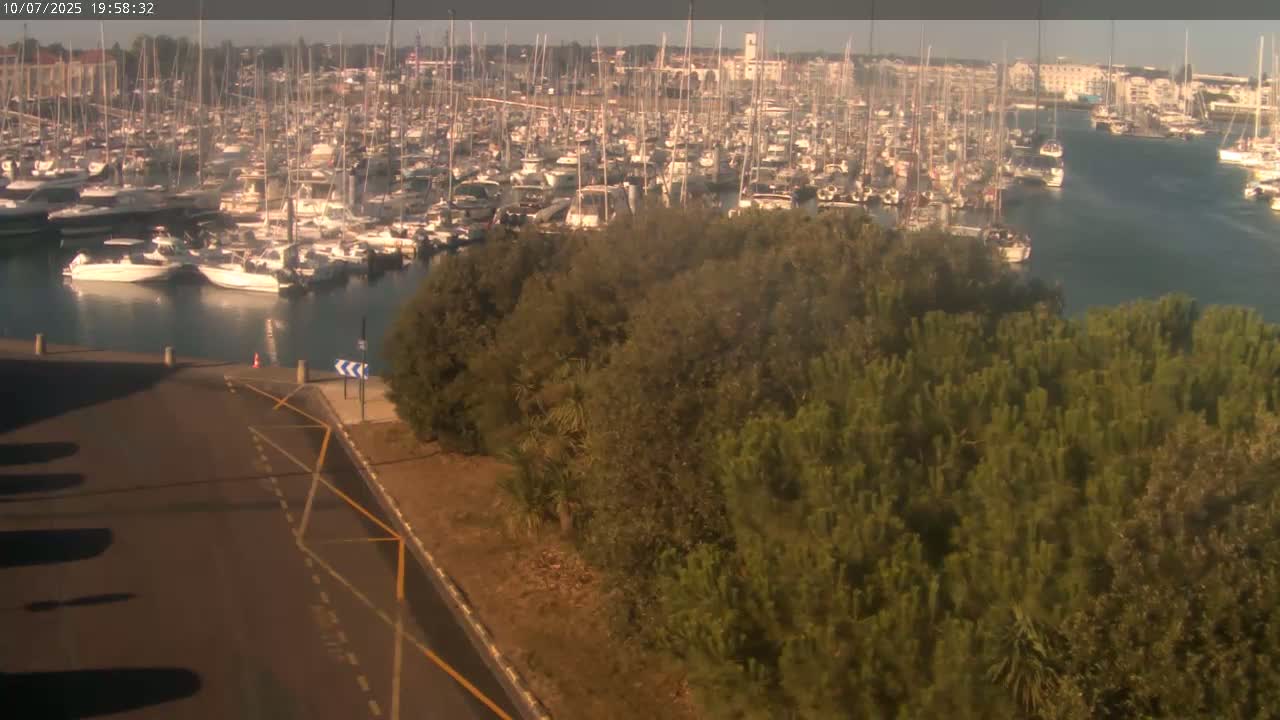 Les Sables-d'Olonne City & Port de Plaisance Olona Port Live Cam - Les Sables-d'Olonne, Vendée, Pays de la Loire, France