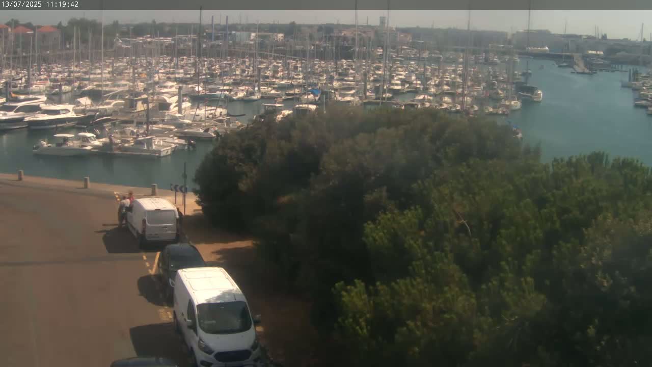 Les Sables-d'Olonne City & Port de Plaisance Olona Port Live Cam - Les Sables-d'Olonne, Vendée, Pays de la Loire, France