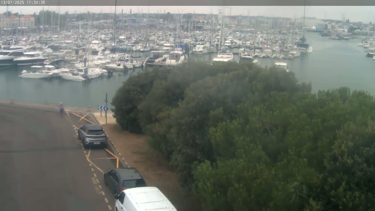 Les Sables-d'Olonne City & Port de Plaisance Olona Port Live Cam - Les Sables-d'Olonne, Vendée, Pays de la Loire, France