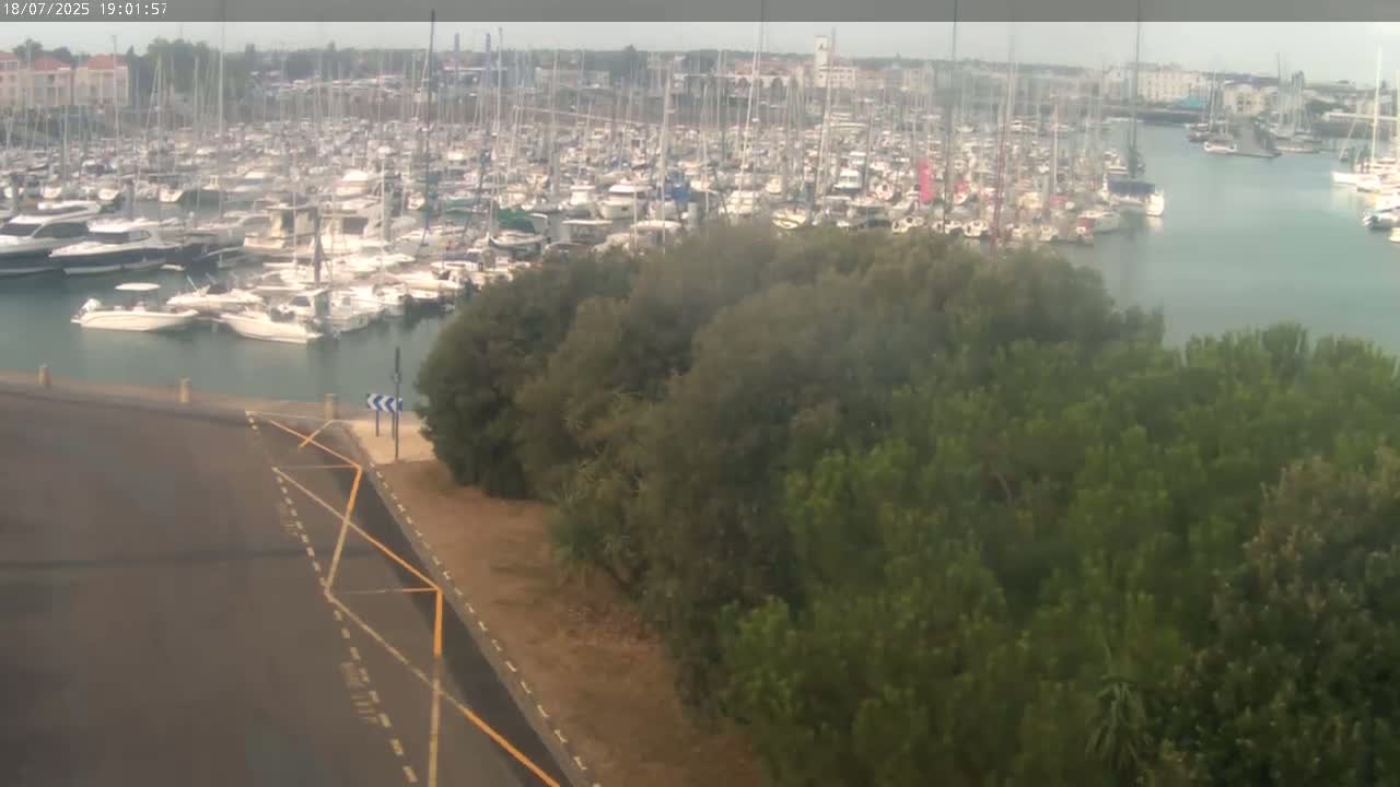 Les Sables-d'Olonne City & Port de Plaisance Olona Port Live Cam - Les Sables-d'Olonne, Vendée, Pays de la Loire, France