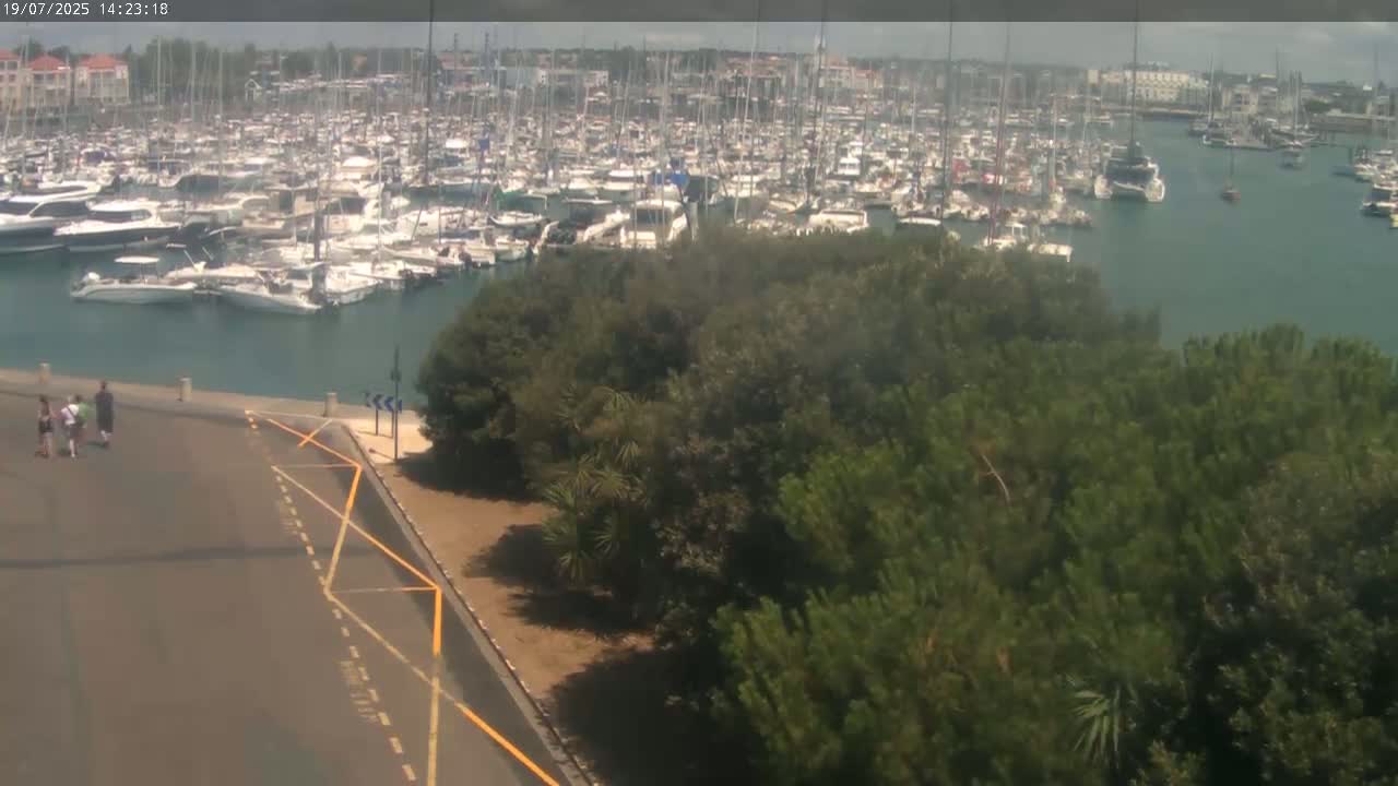Les Sables-d'Olonne City & Port de Plaisance Olona Port Live Cam - Les Sables-d'Olonne, Vendée, Pays de la Loire, France
